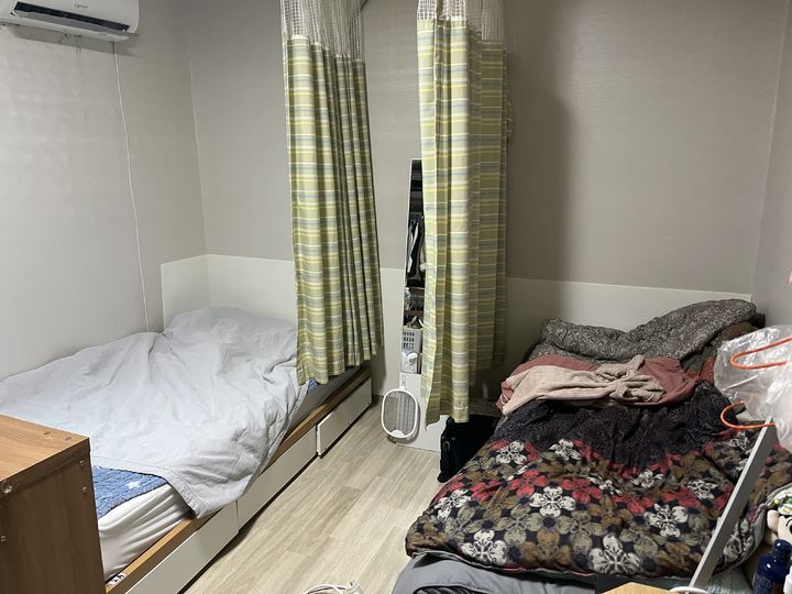 [서울=뉴시스]2인실의 경우 커튼으로 공간 분리가 가능하다. 2026.01.08. *재판매 및 DB 금지 *재판매 및 DB 금지