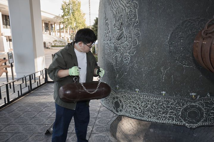 [서울=뉴시스] 성덕대왕신종 타음조사 모습(맥놀이 조사) 2026.01.12. photo@newsis.com *재판매 및 DB 금지