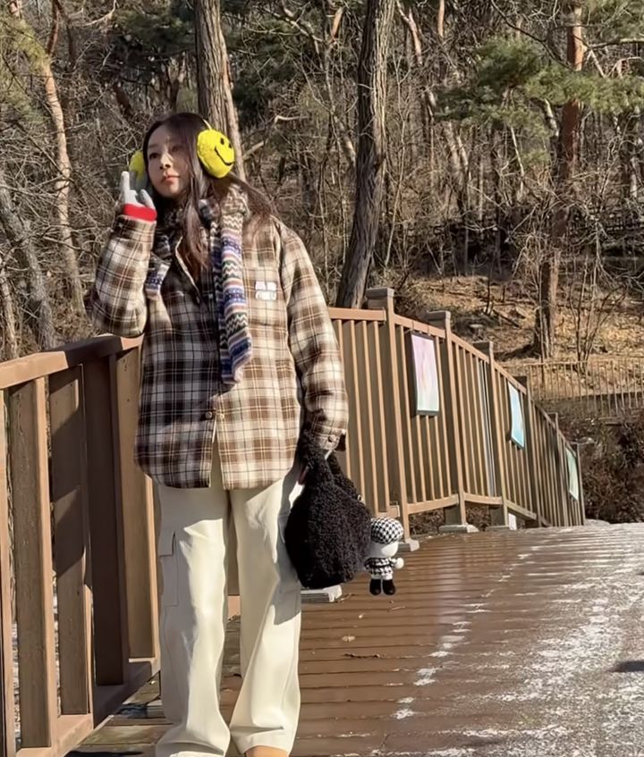 [서울=뉴시스] 배우 황신혜. (사진=황신혜 인스타그램 캡처) 2026.01.13.?photo@newsis.com *재판매 및 DB 금지