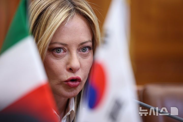 [서울=뉴시스] 최동준 기자 = 조르자 멜로니 이탈리아 총리가 19일 청와대에서 열린 이재명 대통령과 한-이탈리아 정상회담에서 발언하고 있다. 2026.01.19. photocdj@newsis.com