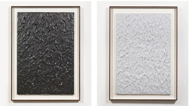 Choi Byung-so, Untitled 0231211, 2023, Ballpoint pen and pencil on newspaper, 120 × 80 × 1 cm, Framed: 136 × 98.5 × 4.5 cm. Courtesy of the artist and Perrotin. (오른쪽)Choi Byung-so, Untitled 0241029, 2024, Ballpoint pen on paper, 120 × 80 × 1 cm, Framed: 136.3 × 98 × 4.5 cm. Courtesy of the artist and Perrotin.  *재판매 및 DB 금지