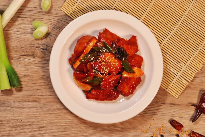 [세종=뉴시스] 농촌진흥청은 국산 콩 소비를 늘리기 위해 '대원콩'을 활용한 식물조직단백(TVP) 제조 기술을 개발했다고 21일 밝혔다. 사진은 닭갈비맛 양념볶음. (사진=농진청 제공) 2026.01.21. photo@newsis.com *재판매 및 DB 금지