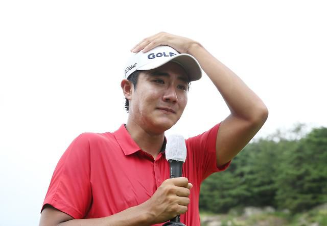 우승 직후 눈물 흘리는 김한별