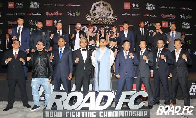 100만불 토너먼트 16강 단체사진