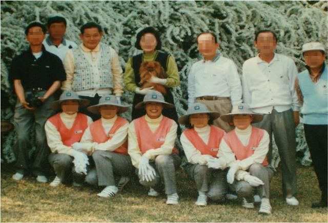 이건희 회장(上)과 김영미 대표이사(下)