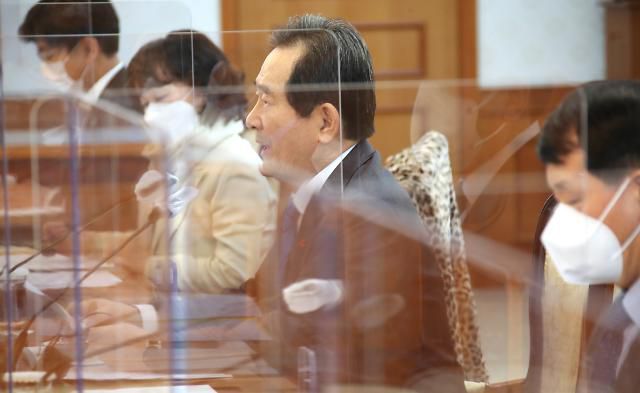 원자력진흥위원회 주재하는 정세균 총리      (서울=연합뉴스) 김승두 기자 = 정세균 국무총리가 28일 정부서울청사에서 열린 제9차 원자력진흥위원회를 주재하며 발언하고 있다. 2020.12.28     kimsdoo@yna.co.kr/2020-12-28 14:58:38/ <저작권자 ⓒ 1980-2020 ㈜연합뉴스. 무단 전재 재배포 금지.>