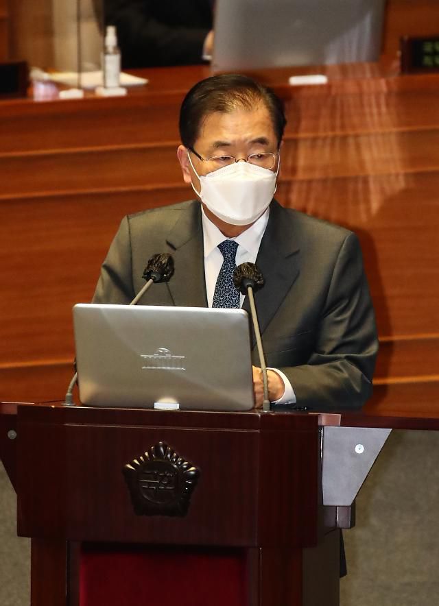 대정부질문 답변하는 정의용 외교부 장관     (서울=연합뉴스) 진성철 기자 = 정의용 외교부 장관이 19일 서울 여의도 국회 본회의에서 진행된 정치·외교·통일·안보 분야 대정부질문에서 답변하고 있다.    2021.4.19     zjin@yna.co.kr/2021-04-19 15:31:50/ <저작권자 ⓒ 1980-2021 ㈜연합뉴스. 무단 전재 재배포 금지.>