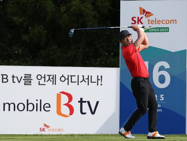 공을 낚아 채는 최호성