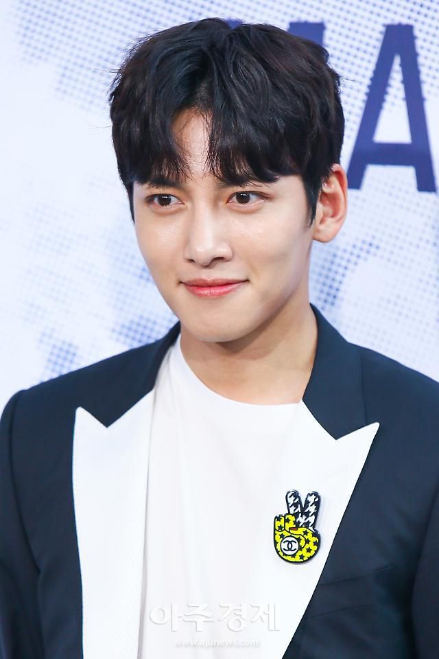 배우 지창욱, 코로나19 확진