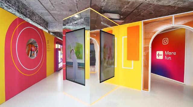 [사진자료 4] 인스타그램의 다양한 커뮤니티와 크리에이터 및 비즈니스를 만나고, 그 안에서 변화와 기회를 보여주는 ‘밋 인스타그램’ 공간