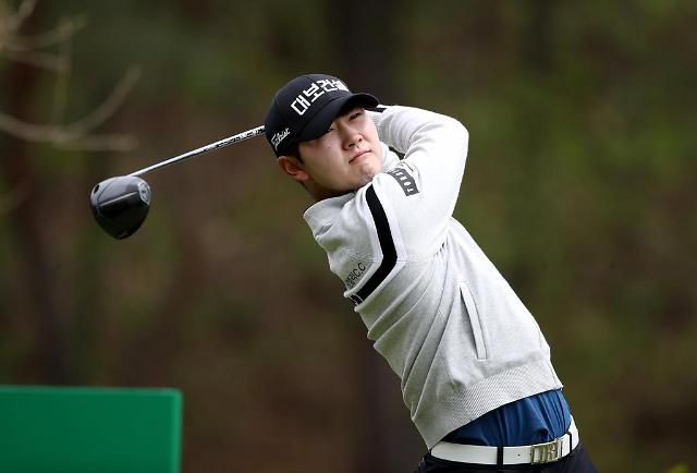 티샷 중인 고군택.