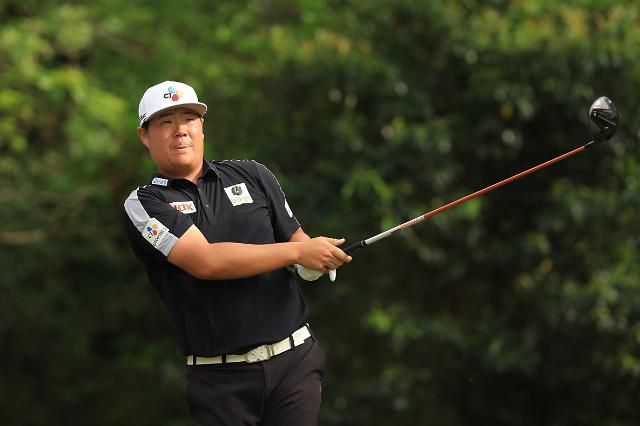 티샷 중인 임성재.