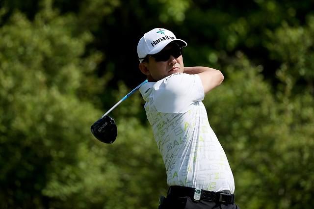 티샷 중인 한승수.