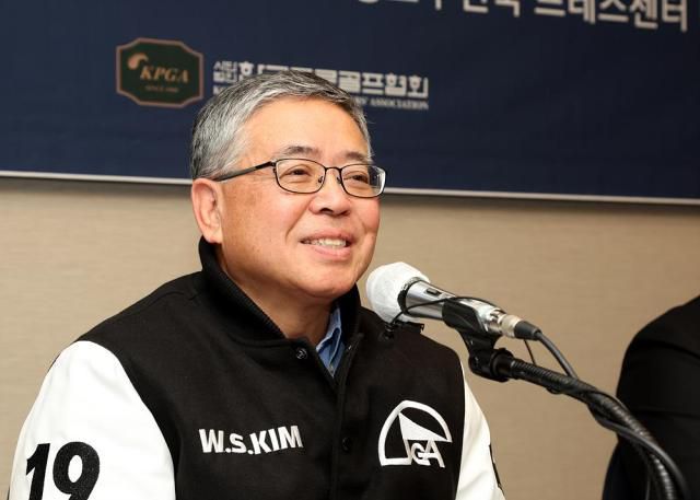 김원섭 신임 한국프로골프협회(KPGA) 회장이 6일 오전 11시 서울 중구 한국 프레스센터 19층 매화홀에서 취임 기자 간담회를 가졌다. [사진=KPGA]