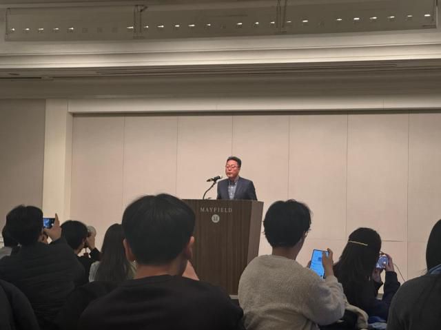 송경훈 제주항공 경영지원본부장이 29일 서울 강서구 메이필드 호텔에서 무안 제주항공 참사 관련 브리핑을 하고 있다. [사진=황진현 기자]