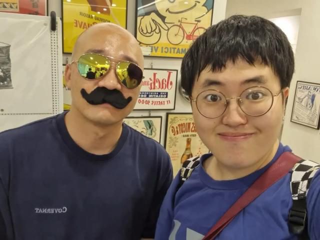 재수 작가와 [사진= 김호이 기자]