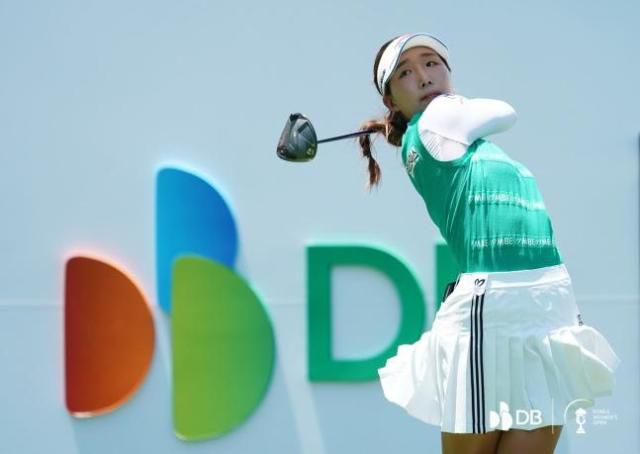 15일 이동은은 충북 음성군 레인보우힐스 컨트리클럽(파72)에서 열린 제39회 DB그룹 한국여자오픈(총상금 12억원)에서 최종합계 13언더파 275타를 기록하면서 우승했다.[사진=DB그룹 한국여자오픈 제공]