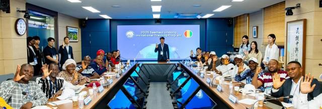 연수 참가자들이 최외출 영남대 총장의 특강을 듣고 있다. [사진=영남대학교]