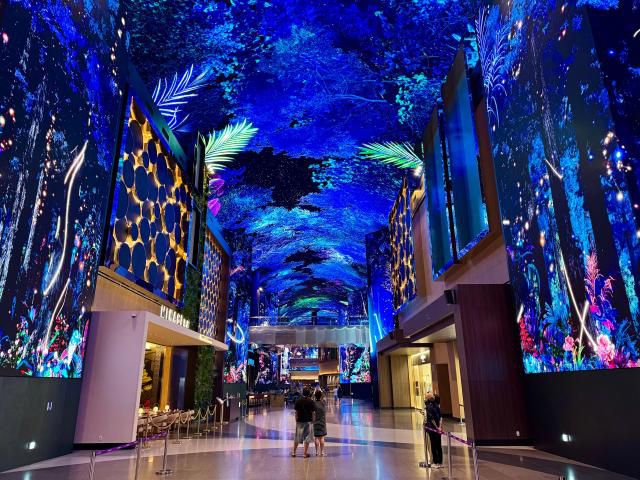 인스파이어 리조트에 왔다면 몰입형 디지털 엔터테인먼트 거리 ‘오로라’를 꼭 가봐야 한다. [사진=강상헌 기자]