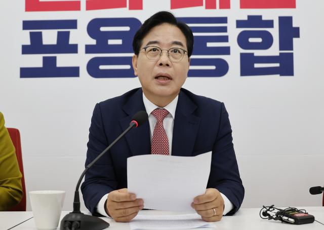 송언석 국민의힘 원내대표가 22일 서울 여의도 국회에서 대통령-여야 지도부 오찬 관련 기자간담회를 하고 있다. [사진=연합뉴스]