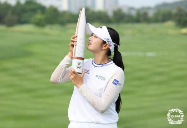 6일 박혜준은 인천 베어즈베스트 청라(파72)에서 열린 KLPGA 투어 제15회 롯데 오픈(총상금 12억원)에서 투어 입성 4년 만에 첫 우승을 거머쥐었다. [사진=KLPGA]