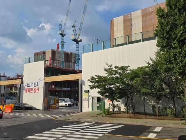 더파크사이드 스위트가 조성 중인 더파크사이드 서울 공사현장. [사진=우주성 기자]