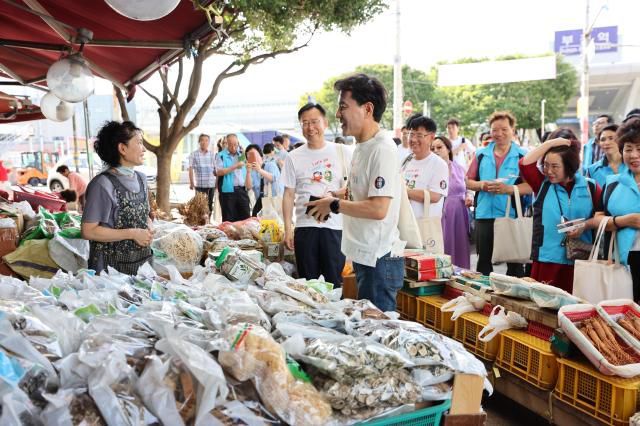 강원방문의 해 부산 홍보 활동 모습. [사진=강원도]