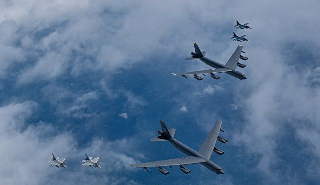 국방부는 지난 11일 제주도 남방 공해상에서 한미일 공중 훈련을 실시했다고 이날 밝혔다. [사진=연합뉴스]