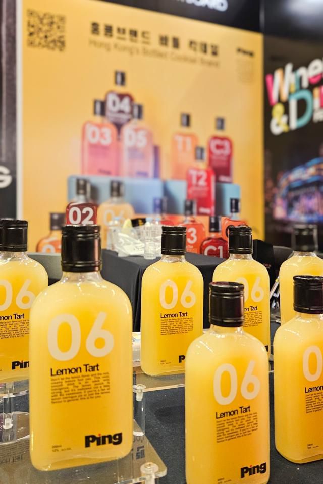 제임스 헝 핑 창립자는 젊은 세대에게 어필하기 위해서는 제품 병 디자인에 많은 공을 들였다. [사진=홍콩관광청]