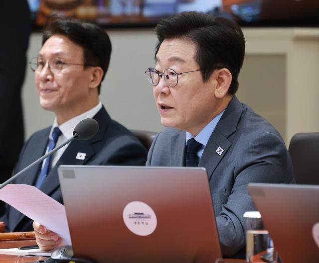 이재명 대통령이 9일 서울 용산 대통령실 청사에서 열린 국무회의에서 발언하고 있다.[사진=연합뉴스]