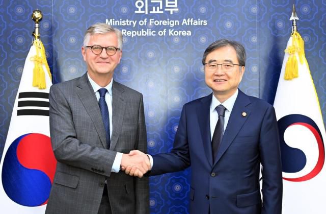 유엔 평화활동국 사무차장 만난 조현 외교부 장관 [사진=외교부]