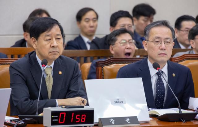 구윤철 부총리 겸 기획재정부 장관이 30일 국회 기획재정위원회에서 열린 2025년도 종합 국정감사에 출석