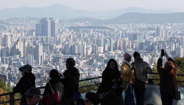 서울 남산에서 바라본 아파트 단지. [사진=연합뉴스]