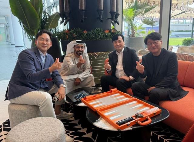 4일(현지시간)AK 벤처 파트너스 김은수(좌측부터) 회장, DMCC 아흐메드 빈 슐라엠 회장, 한국디지털자산평가인증 박창범 의장, 한국디지털자산평가인증 임무영 고문.[사진=한국디지털자산평가인증]