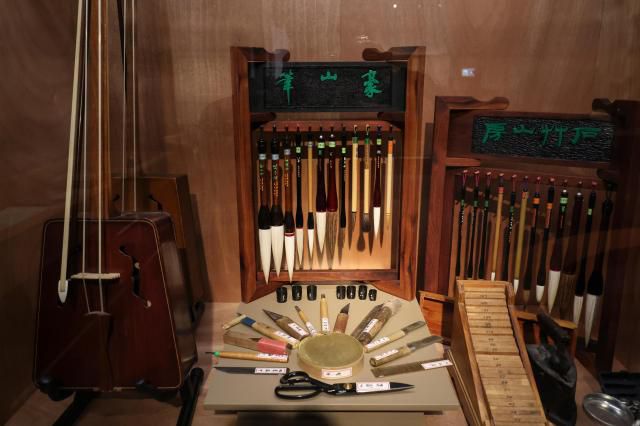 Horse-related artifacts are displayed at a special exhibition marking the Year of the Red Horse, The Famous Feast of the Horse, at the National Folk Museum of Korea in Jongno-gu, Seoul, on Jan. 5, 2026. AJP Yoo Na-hyun