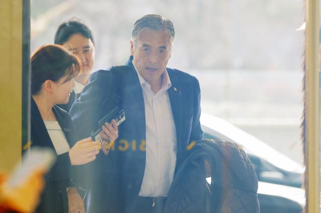 타마츠카 겐이치 일본 롯데홀딩스 대표가 15일 오전 서울 송파구 롯데월드타워에서 열리는 '2026 상반기 롯데 VCM’(Value Creation Meeting·옛 사장단회의)'에 참석하고 있다. 2026.01.15[사진=유대길 기자 dbeorlf123@ajunews.com]