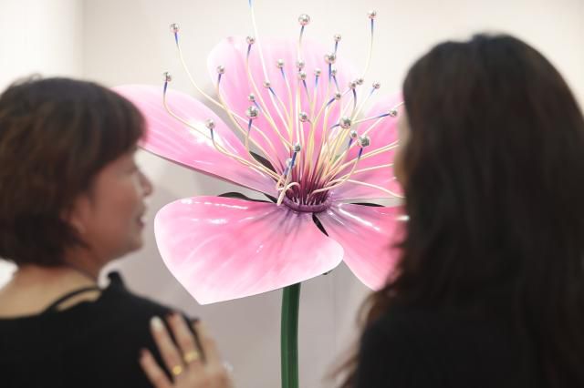 Visitors view artworks at the Seoul International Sculpture Festa 2026 at COEX in Gangnam, Seoul, Jan. 14, 2026.