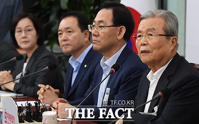 최근 김종인 비대위 체제 미래통합당이 호남 끌어안기 행보가 본격화한 가운데 21대 총선 낙선자들의 선거보전비용 일부를 호남지역 지원에 활용하는 방안이 한 달 전부터 추진되고 있는 것으로 확인됐다. 김종인 비대위원장이 비대위회의에서 발언하는 모습. /이새롬 기자