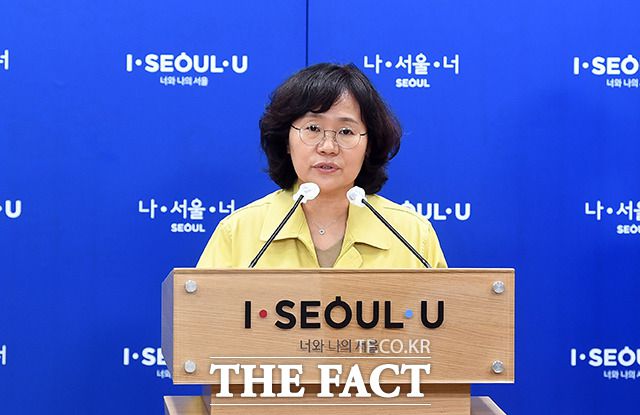 전광훈 목사가 담임목사로 있는 서울 성북구 사랑제일교회의 신종 코로나바이러스 감염증(코로나19) 집단감염이 12명으로 늘어났다. 박유미 서울시 재난안전대책본부 방역통제관이 12일 오전 서울 중구 서울시청 브리핑룸에서 코로나19 관련 브리핑을 하고 있다. /이동률 기자