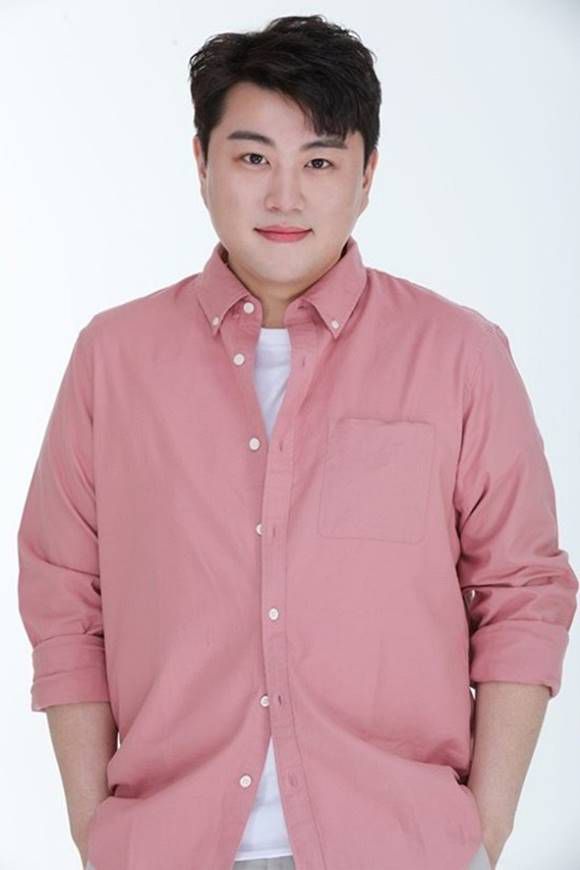 가수 김호중 소속사 생각을보여주는엔터테인먼트는 지난 21일 공식팬카페를 통해 통장 거래내역을 공개하면서 수천만 원의 도박을 한 적이 없다고 해명했다. /생각을보여주는엔터테인먼트 제공