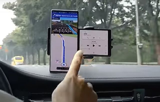 최근 LG전자 하반기 전략 스마트폰 'LG 윙'의 모습이 담긴 영상이 유출됐다. 'LG 윙'은 다음 달 공개될 예정이다. /안드로이드어쏘리티 영상 캡처