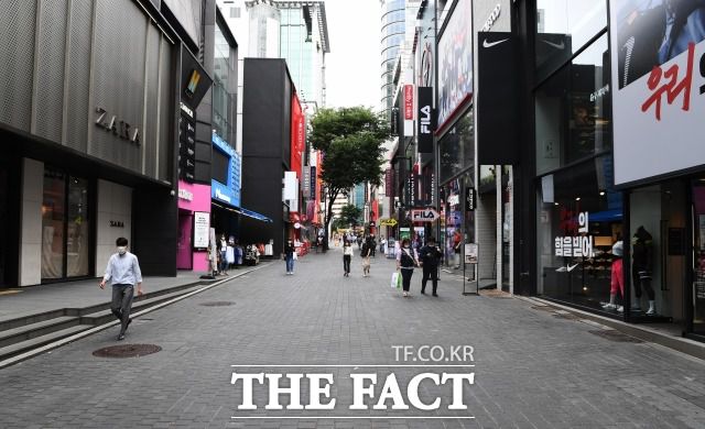 코로나19 재확산으로 피해를 본 계층을 맞춤형으로 지원하는 내용의 4차 추경안이 국회를 통과했다. /배정한 기자