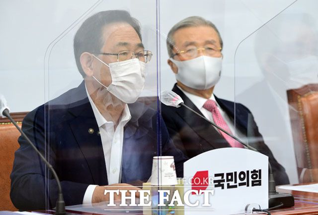 주호영 국민의힘 원내대표가 12일 국회에서 열린 비상대책위원회의에서 "민주당이 주요 증인채택을 끝내 거부하면 특단의 조치를 취할 것"이라고 말했다. /남윤호 기자