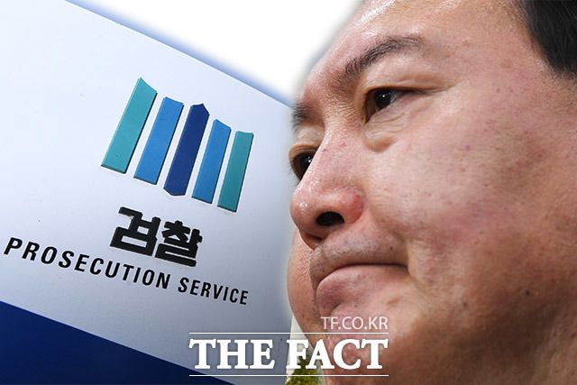 윤석열 검찰총장의 "수사팀을 대폭 보강하라"는 의견이 힘을 받고 있다. 중앙지검 내부에서도 4명을 추가 차출해 총 18명의 검사로 꾸며진 매머드 수사팀이 탄생했다. /그래픽=김세정 기자