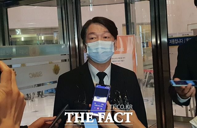 안철수 국민의당 대표는 "정당 대표 이전에 기업가 출신으로 왔으며, 고인의 삶을 기리기 위해 왔다"고 말했다. /이한림 기자