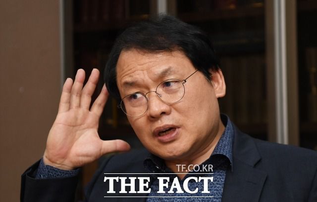 검찰개혁을 놓고 추미애 장관과 윤석열 검찰총장의 갈등에 대해 강 변호사는 "추 장관은 이미 쓸 수 있는 카드를 다 썼다. 윤 총장이 이겼다"고 평가했다.