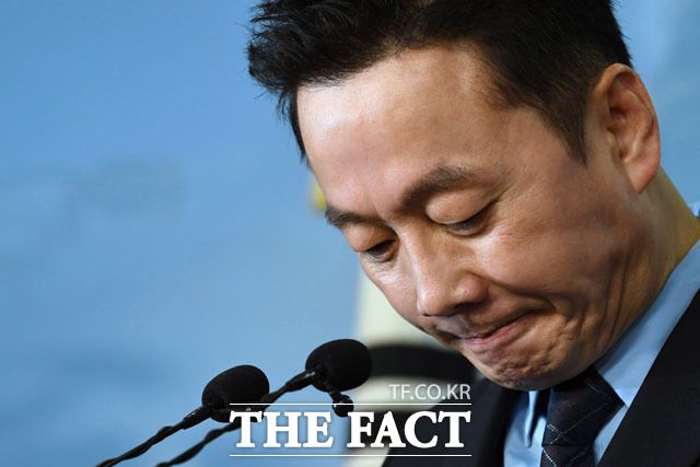 대법원의 이명박 전 대통령 17년형 확정 이후 정봉주 전 국회의원에 대한 사법부의 재평가가 필요하다는 주장이 나오고 있다. /남윤호 기자