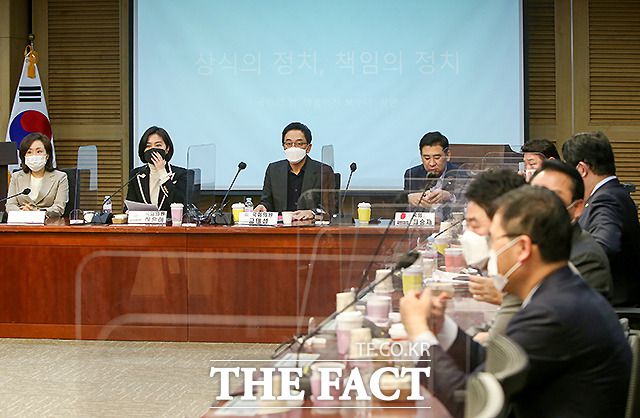 금태섭 전 의원이 18일 오전 국회 의원회관에서 열린 '명불허전 보수다' 모임 강연에 참석한 모습. /이새롬 기자