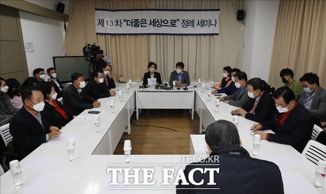 이혜훈 전 의원이 19일 오후 마포포럼 세미나에서 서울시장 출마와 관련해 발언하고있다. /국회사진취재단