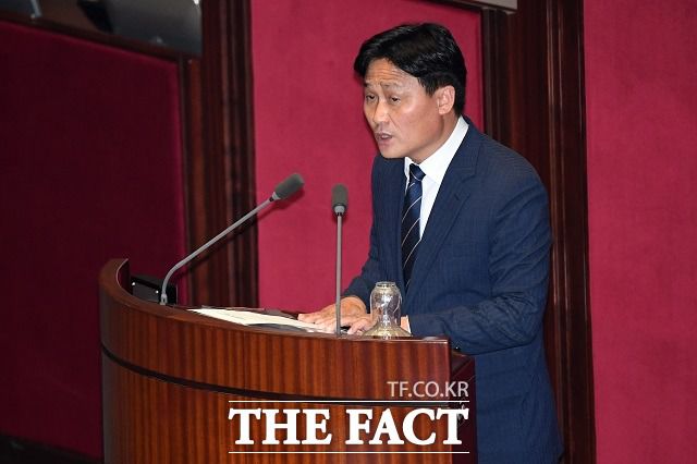 김영진 더불어민주당 원내수석부대표는 24일 MBS라디오 '김종배의 시선집중'에 출연해 "3차 재난지원금을 내년도 본예산에 반영하는 것은 무리"라는 의견을 내놨다. /남윤호 기자